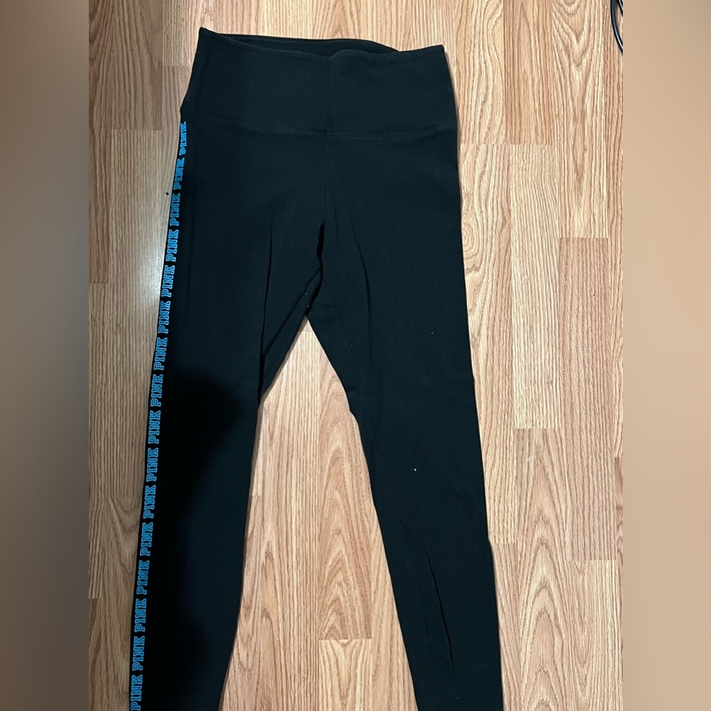 Victoria’s Secret Pink leggings